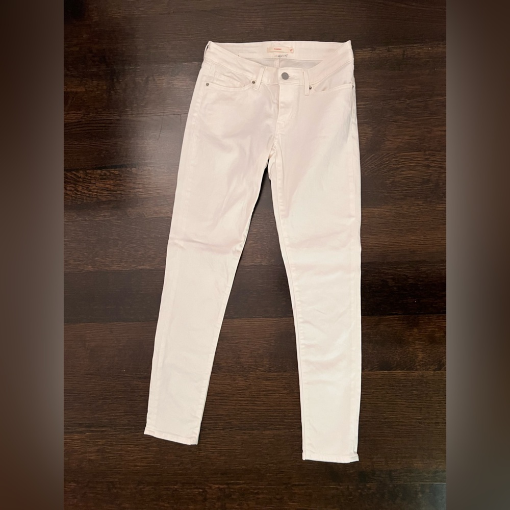 Gently worn woman’s white Levi’s